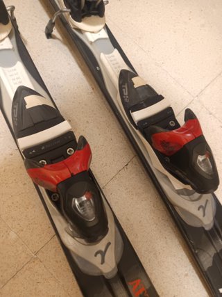 Esquís Rossignol 1,46 + Botas Talla 38