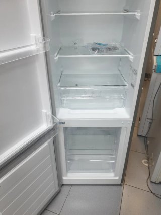 Nevera combi  1.78m x 54cm , nueva con tara