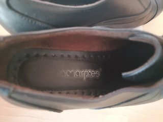 Zapatos de tacón negros con cordones