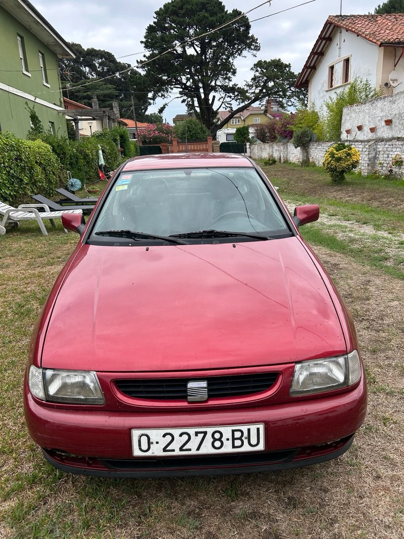 SEAT Cordoba 1996 - foto 1