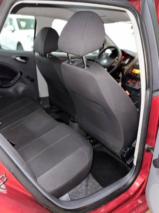 SEAT Ibiza 1.6 tdi inyectores nuevos 190.000 km