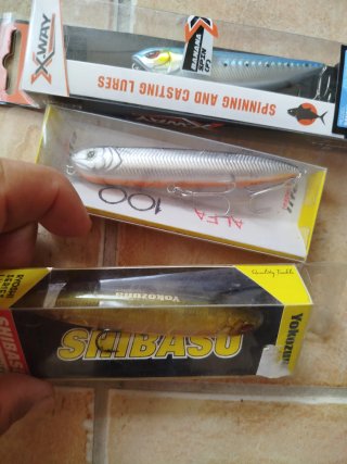Lote 3 señuelos pesca spinning/casting