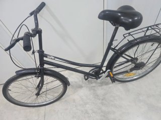 Bicicleta de paseo negra