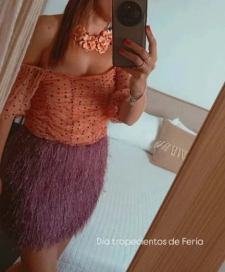 Falda Zara Morada Peluda