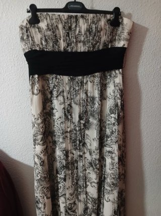 Vestido de fiesta estampado blanco y negro