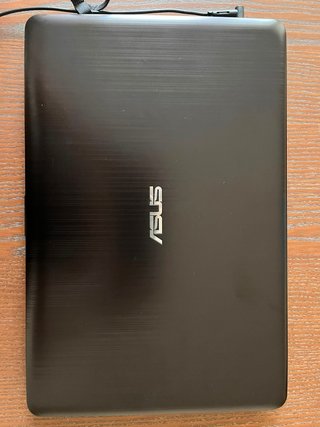 Notebook ASUS VivoBook 15 X540U beige/argento