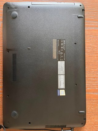 Notebook ASUS VivoBook 15 X540U beige/argento