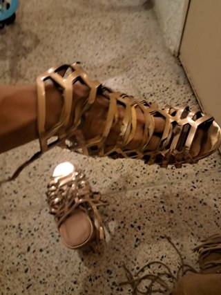 Sandalias doradas tacón talla 40