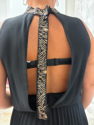 Abito Soallure nero con paillettes