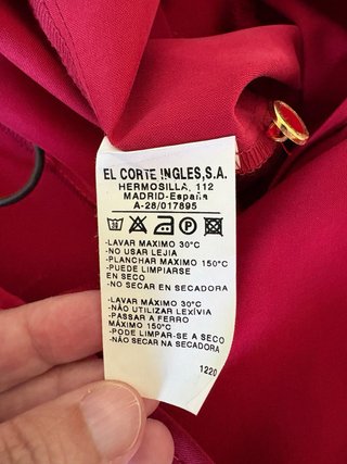 Vestido camisero rojo con cinturón