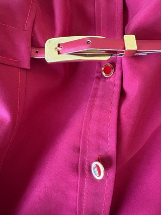 Vestido camisero rojo con cinturón