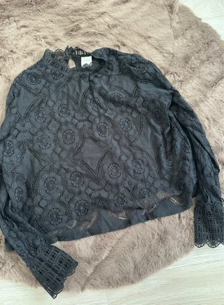Blusa manga larga encaje negro talla única