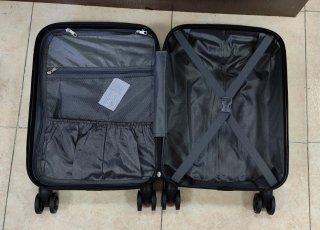 Nueva maleta de viaje cabina