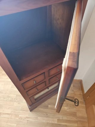 Mueble auxiliar/vitrina madera y cristal
