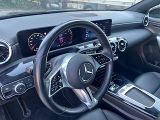 Mercedes-Benz Clase A 180 100 kW (136 CV)