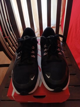Zapatillas Nike Talla 40 Negras y Plateadas