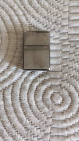 Accendino Zippo argentato-1
