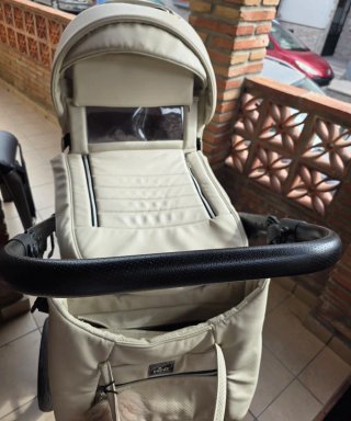 Carro de bebé beige