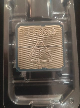 Ryzen 7 9850X3D + ASUS ROG Crosshair X870E Extreme