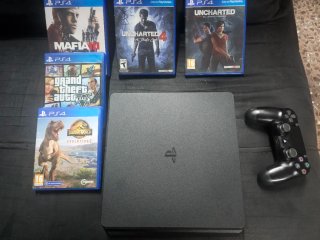 Play station 4 slim