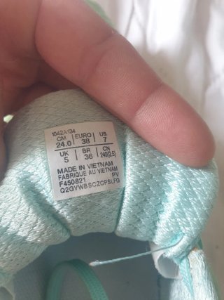 Zapatillas deportivas Asics verdes y turquesa