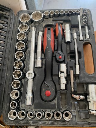 Maletín de herramientas Tork y Dados