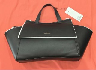 Bolso piel,negro,de Adolfo Domínguez