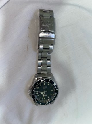 Reloj Invicta Automático Verde y Plateado