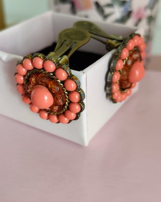 Pendientes clip vintage coral y ámbar