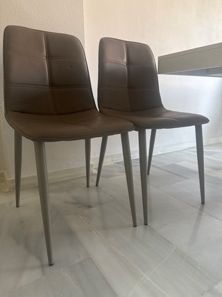 Mesa comedor extensible Torga y 4 sillas