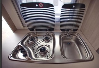 Se vende caravana caravelair 496  camping els pins