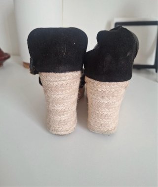 Alpargatas negras cuña esparto