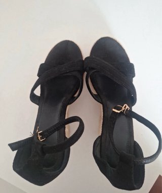 Alpargatas negras cuña esparto