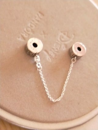 Cadena de seguridad Pandora clip plata