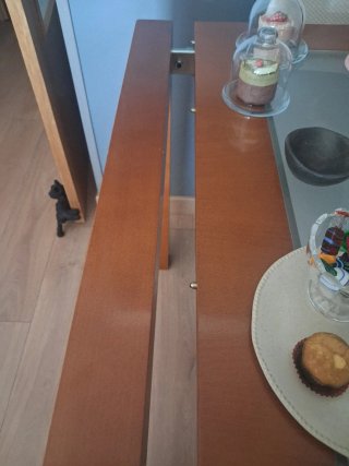 Mesa de sslon de madrra y cristal