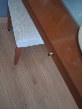 Mesa de sslon de madrra y cristal