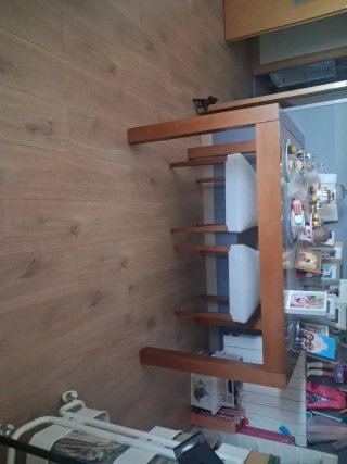 Mesa de sslon de madrra y cristal