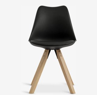 Mesa redonda JYSK con 2 sillas negras