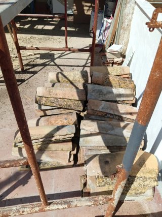 Tejas antiguas de barro