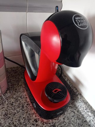 Cafetera Delonghi Nescafé Dolce Gusto Roja