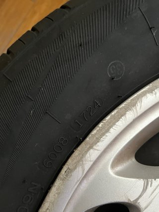 Neumáticos con tapacubos BMW