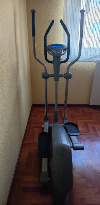 Elíptica Semicomercial WNQ-7618A