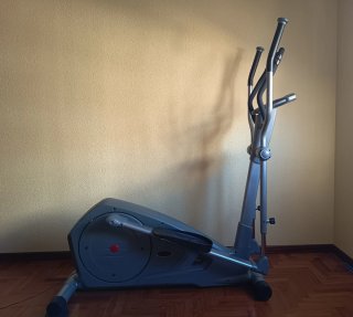 Elíptica Semicomercial WNQ-7618A