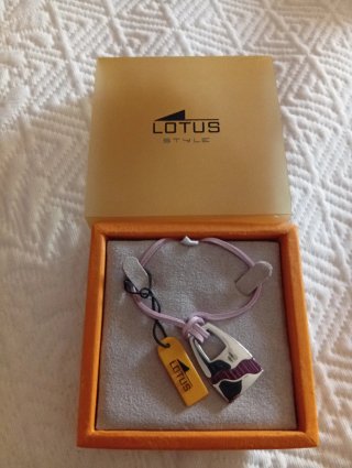 Colgante y pulsera Lotus Style
