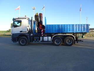 Mercedes AROCS 33 51--CAMIONES CON GRUA