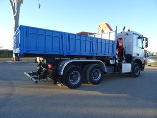 Mercedes AROCS 33 51--CAMIONES CON GRUA