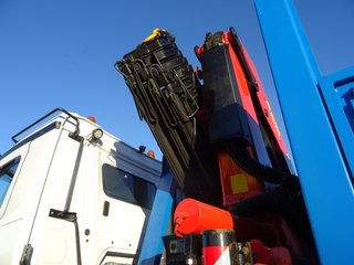 Mercedes AROCS 33 51--CAMIONES CON GRUA