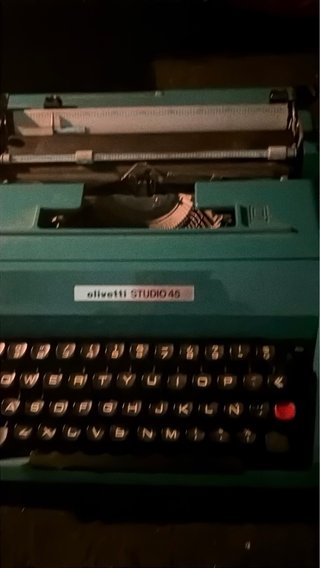 Máquina de escribir Olivetti Studio 45