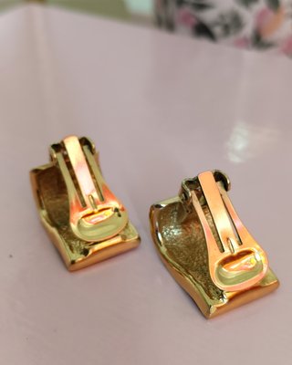Pendientes vintage dorados nácar crema y stras
