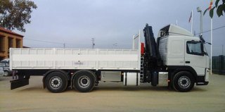 Volvo FM 300--CAMIONES CON GRUA